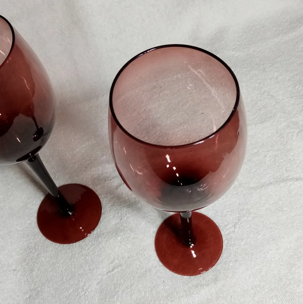 Set of 2 Purple Amethyst 3.8oz Wine Glasses